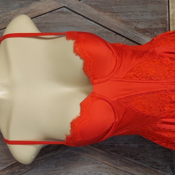 Guess Dancer, Lace, Satin, Corset Dress, Color Red, Size 2 - Picture 2 of 8